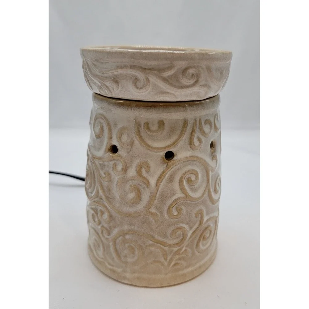 Essenza Scented Cream Beige Wax Warmer With Wax Scents Needs A Bulb